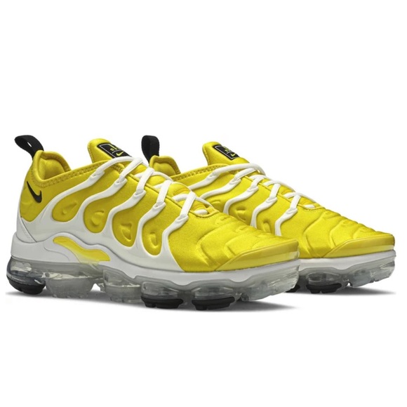 2019 Wmns Air VaporMax Plus 'Sunshine Yellow' - Picture 2 of 14